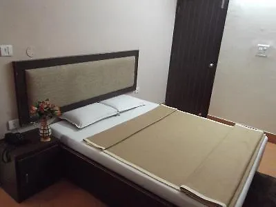 Hotel O 19668 Hotel Shri Krishna Junction Agra