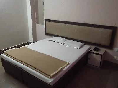 ***  Hotel O 19668 Hotel Shri Krishna Junction Agra  India
