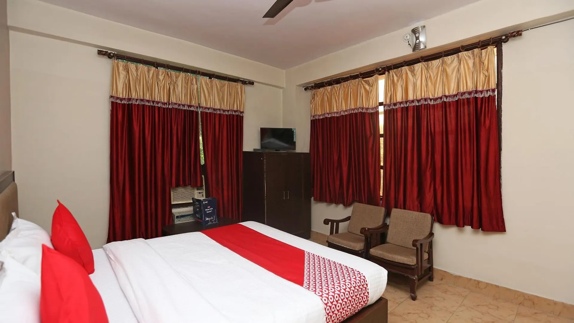 Hotel O 19668 Hotel Shri Krishna Junction Agra  Agra (Uttar Pradesh)