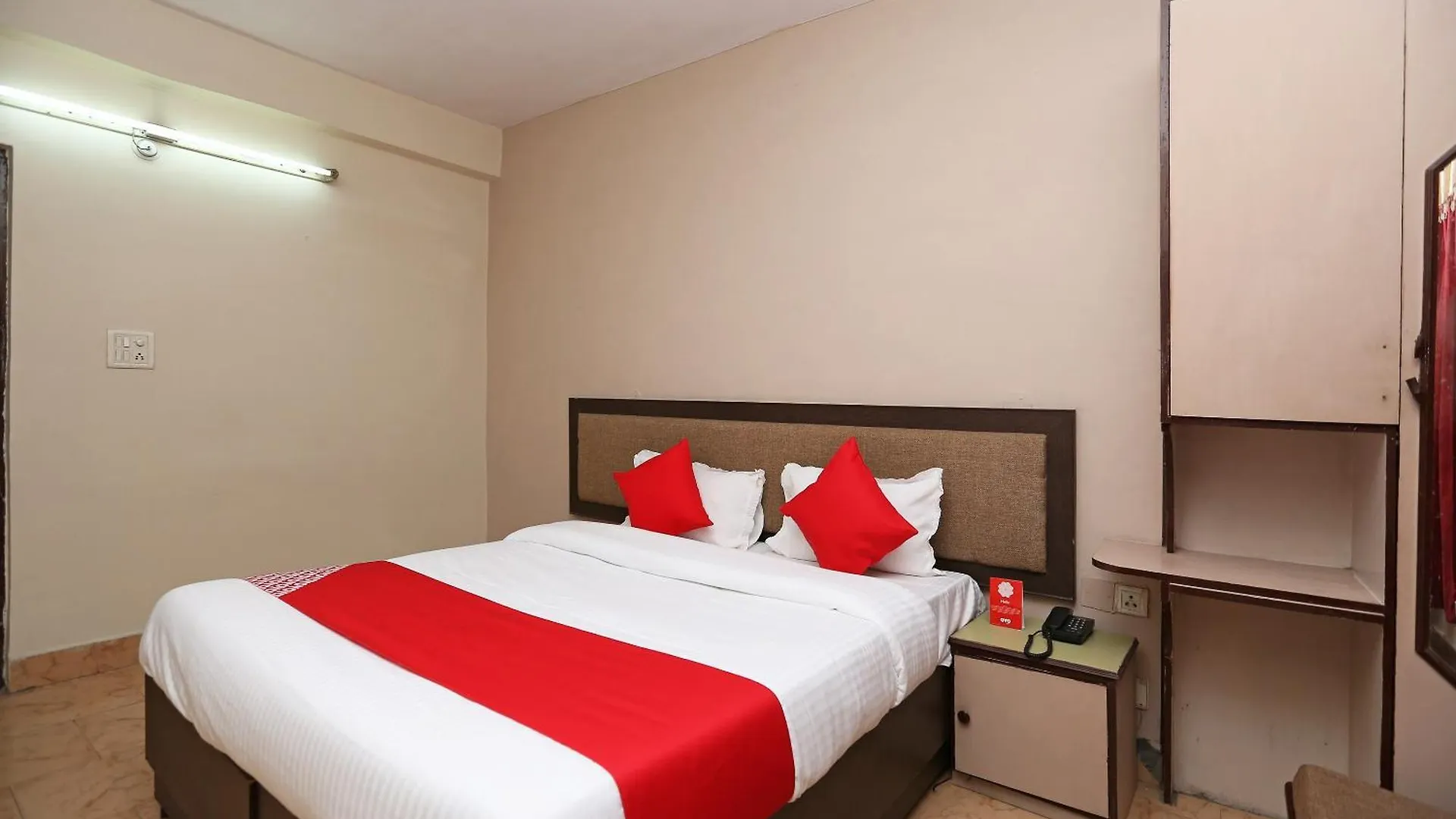Hotel O 19668 Hotel Shri Krishna Junction Agra