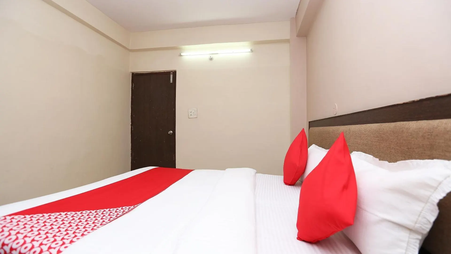 Hotel O 19668 Hotel Shri Krishna Junction Agra  India