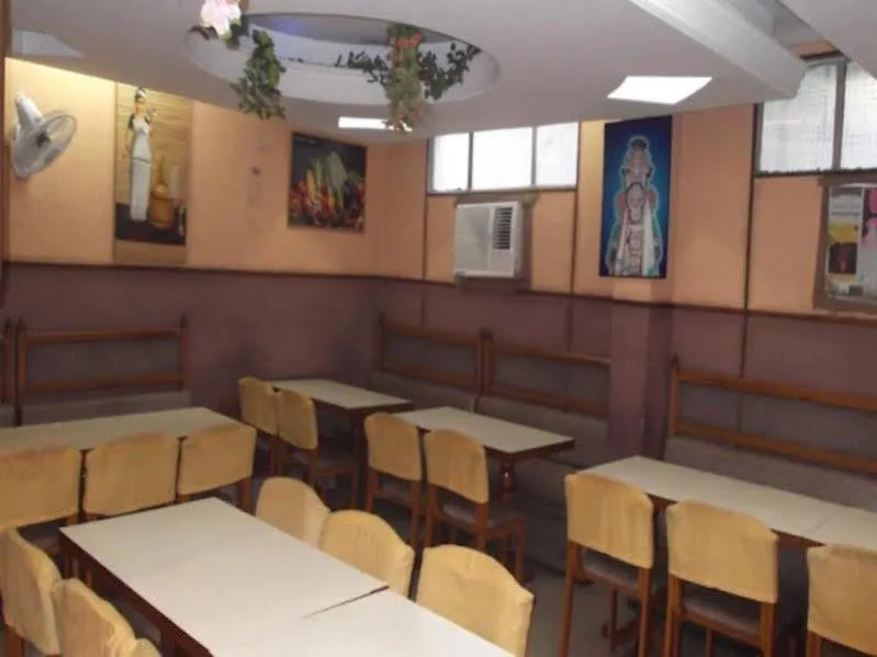 Hotel O 19668 Hotel Shri Krishna Junction Agra  Agra (Uttar Pradesh)