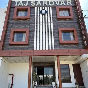 3* Hotel Taj Sarovar