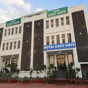 Dazzling East Gate *** Agra (Uttar Pradesh)